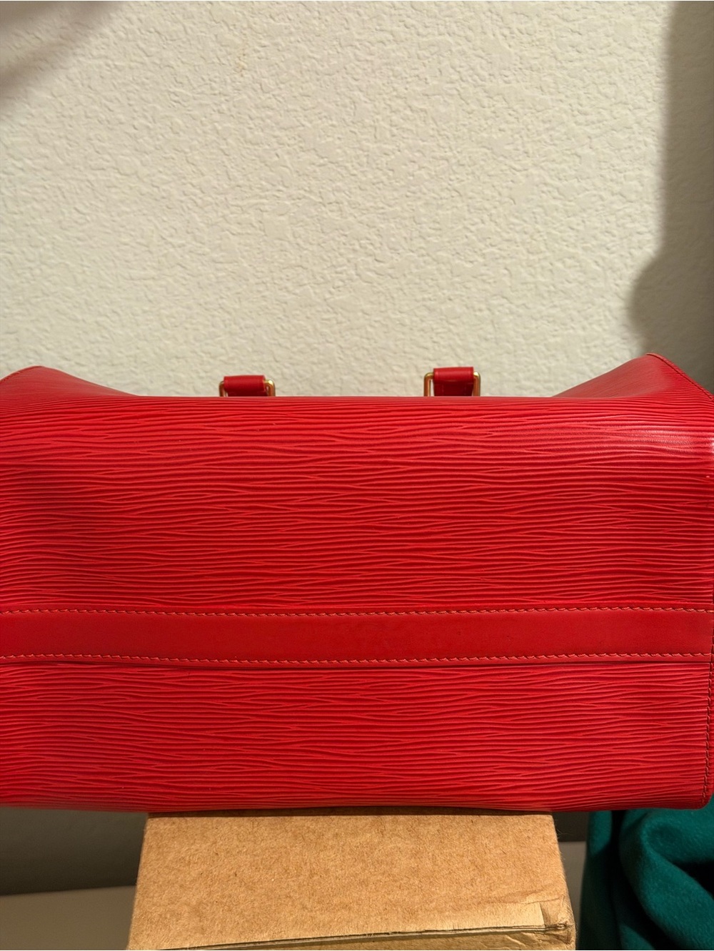 Louis Vuitton Red Epi Speedy 30 with Gold Hardware - Picture 6 of 16